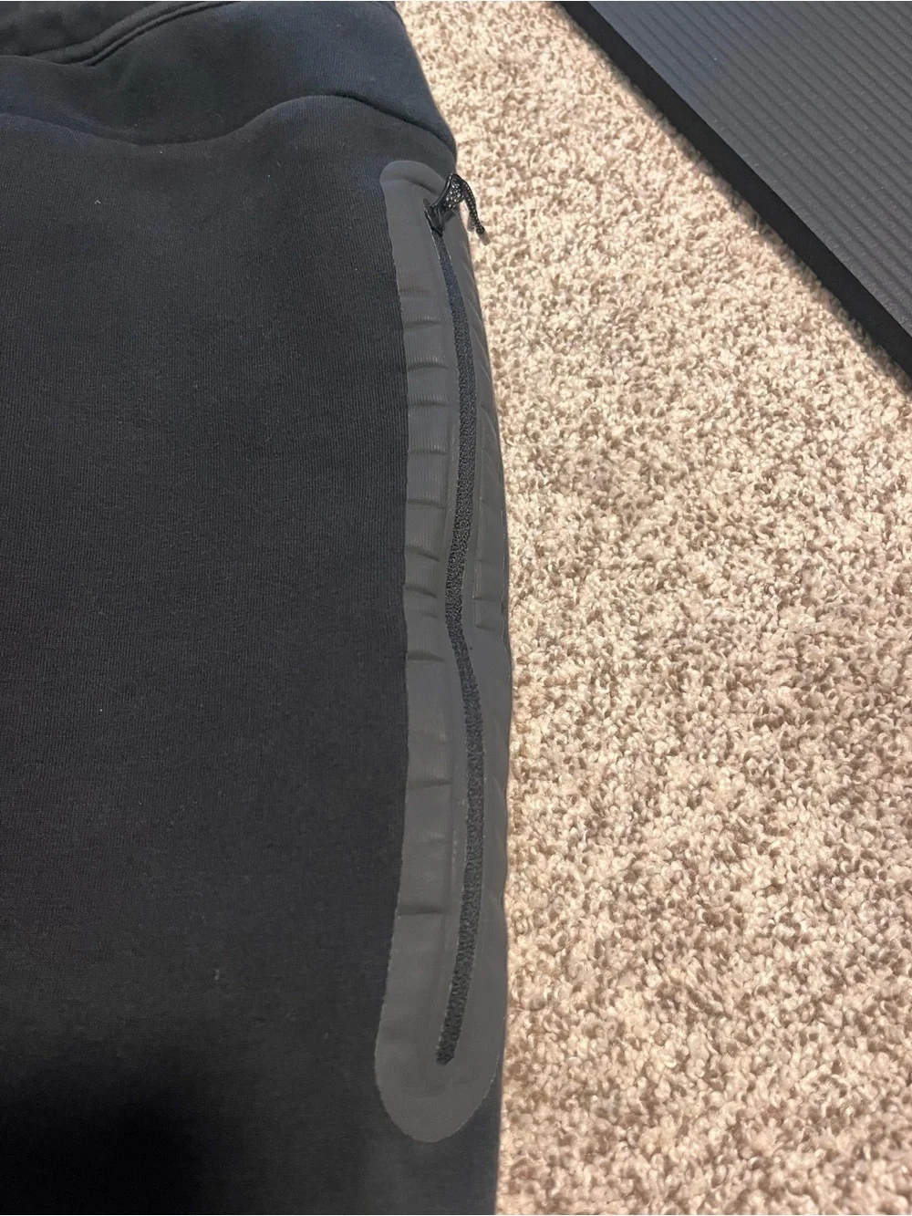 Nike Tech Fleece Joggers Men’s Large Black Tapered Pants HV0959-010